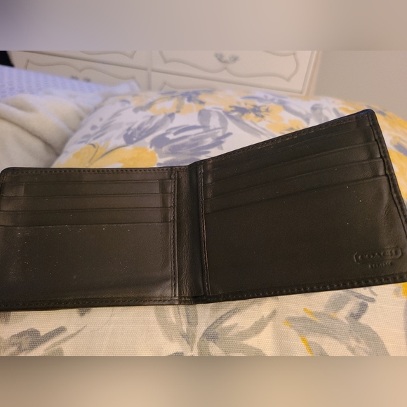 Mens Coach wallet - Picture 6 of 6
